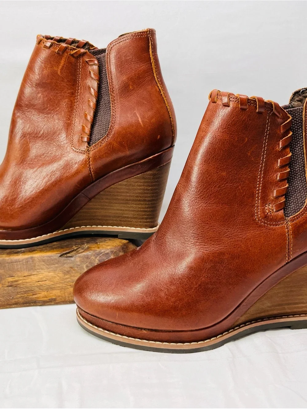 Ariat Belle Wedge Women's Brown Leather Ankle Booties